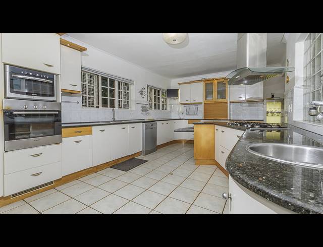 4 BEDROOM HOUSE FOR SALE IN KLOOF